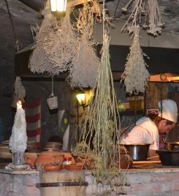 Castrum Boldua középkori étterem