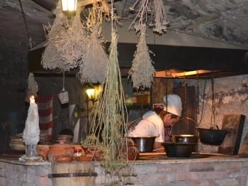 Castrum Boldua középkori étterem Boldogkőváralja