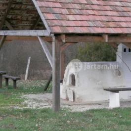 Kutasói Turistaház, Kutasó - Medence/kert