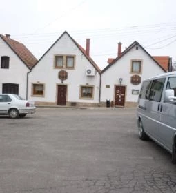 Judit Étterem, Borozó & Panzió