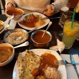 Salaam Bombay, Budapest - Étel/ital