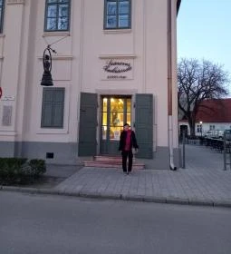 Százéves Cukrászda