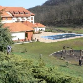 Erzsébet Park Hotel, Parádfürdő - Medence/kert