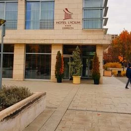 Átrium Étterem - Hotel Lycium Debrecen - Külső kép