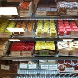 Csekő Kávéház & Gyorsétterem Debrecen - Étel/ital