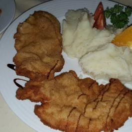 Csöni Étterem, Ráckeve - Étel/ital