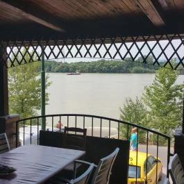 Csurgó Étterem , Dunakeszi - Külső kép