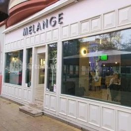 Melange Kávéház & Étterem, Debrecen - Külső kép