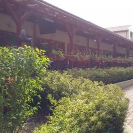 Erdőspuszta Club Hotel - Fenyves Vendéglő, Debrecen - Külső kép