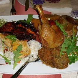 Erdőspuszta Club Hotel - Fenyves Vendéglő, Debrecen - Étel/ital