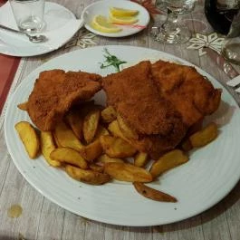 Erdőspuszta Club Hotel - Fenyves Vendéglő, Debrecen - Étel/ital