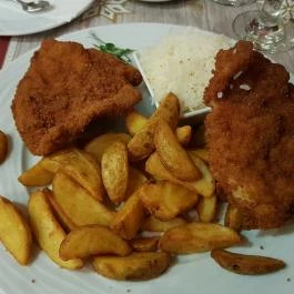 Erdőspuszta Club Hotel - Fenyves Vendéglő, Debrecen - Étel/ital