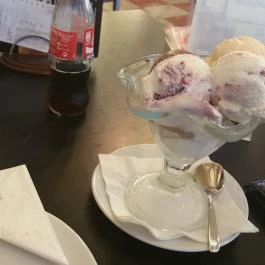 Esztergomi Központi Kávéház Szamos Cukrászda Esztergom - Étel/ital