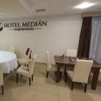 Hotel Medián étterme Hajdúnánás - Belső