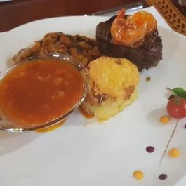 Hotel Óbester étterme - John Bull Pub Debrecen - Étel/ital