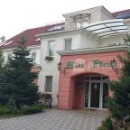Hotel Platán étterme Debrecen - Külső kép