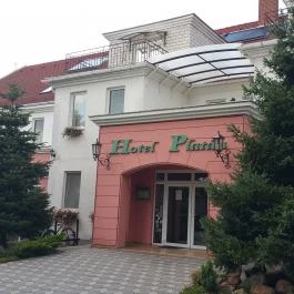 Hotel Platán étterme Debrecen - Külső kép