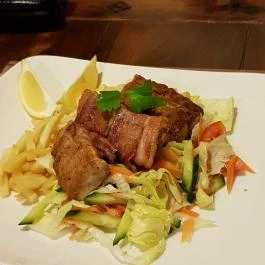 Hüse Vendéglő Debrecen - Étel/ital