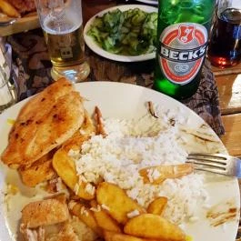 Hüse Vendéglő Debrecen - Étel/ital