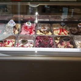 Kis Virág Cukrászda Szeged - Étel/ital