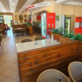 Kisgömböc Ételbár Debrecen - Belső