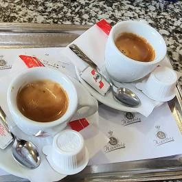 Korona Cukrászda, Budapest - Étel/ital