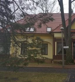 Krúdy Étterem (Villa Hotel)