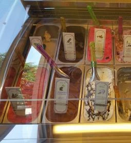 Levendula Kézműves Fagylaltozó