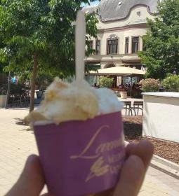 Levendula Kézműves Fagylaltozó