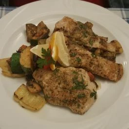 Lilaakác Kisvendéglő, Abádszalók - Étel/ital