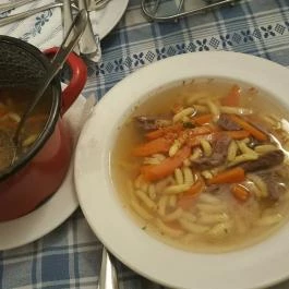 Lilaakác Kisvendéglő, Abádszalók - Étel/ital