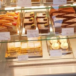 Mákvirág Cukrászda Debrecen - Étel/ital