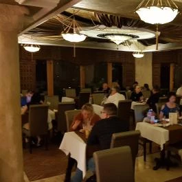 Shiraz Étterem & Dubai Kert Egerszalók - Belső