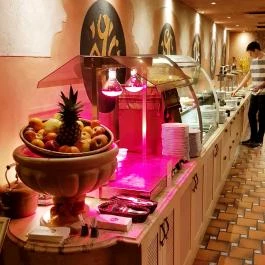 Shiraz Étterem & Dubai Kert Egerszalók - Belső