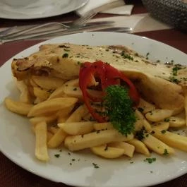 Négy Muskétás Étterem-Söröző Budapest - Étel/ital