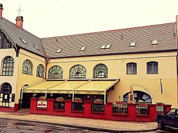 Play Pub House Debrecen