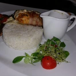 Play Pub House, Debrecen - Étel/ital