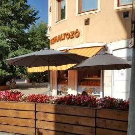 Primavera Fagyizó Debrecen - Külső kép