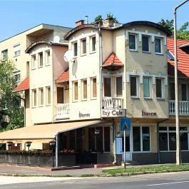 Roy Café & Restaurant Debrecen - Külső kép