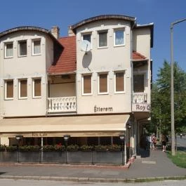 Roy Café & Restaurant, Debrecen - Külső kép