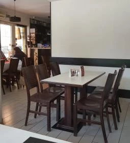 Roy Café & Restaurant