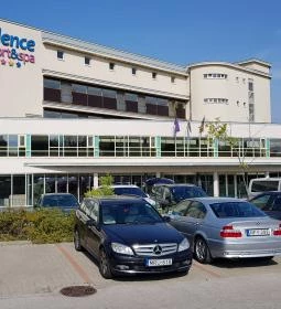 Sanse Café & Restaurant