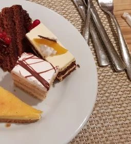 Sanse Café & Restaurant