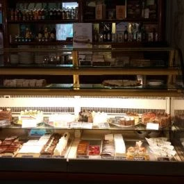 Százéves Cukrászda Gyula - Belső