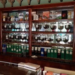 Százéves Cukrászda Gyula - Belső