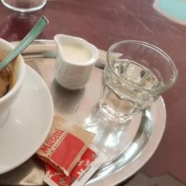 Százéves Cukrászda Gyula - Étel/ital