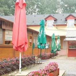 Tiszacsegei Halászcsárda, Tiszacsege - Külső kép