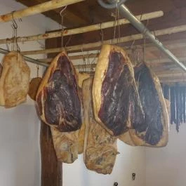 Tuba Tanya Nagyhegyes - Belső