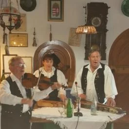 Tuba Tanya Nagyhegyes - Étel/ital