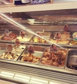 Tutti Gelati Kávézó & Fagyizó Fórum